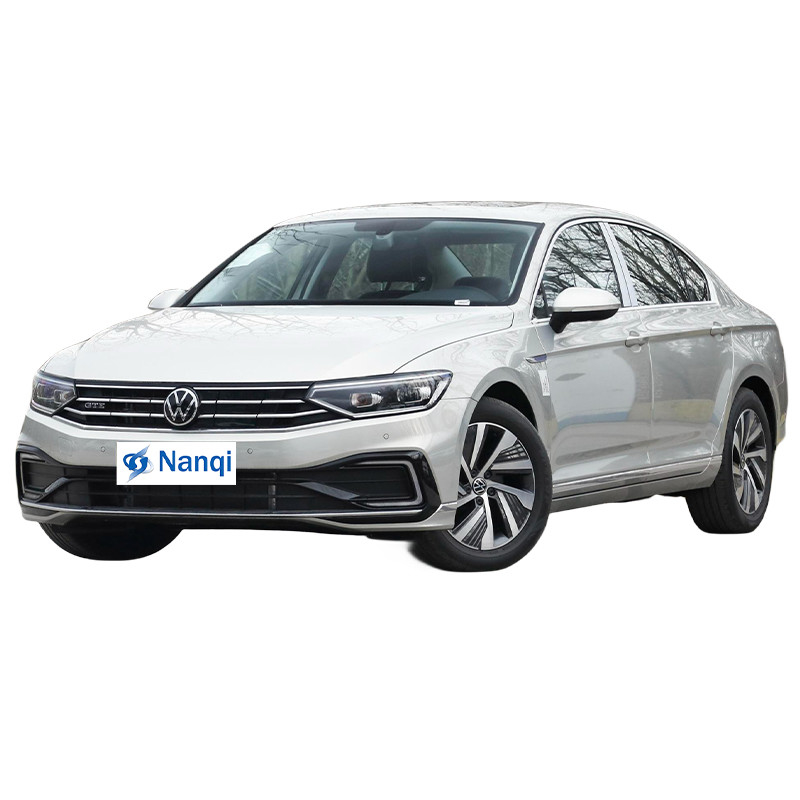 MAGOTAN GTE middelgrote VW plug-in hybride auto, 4-deurs, 5-zits sedan