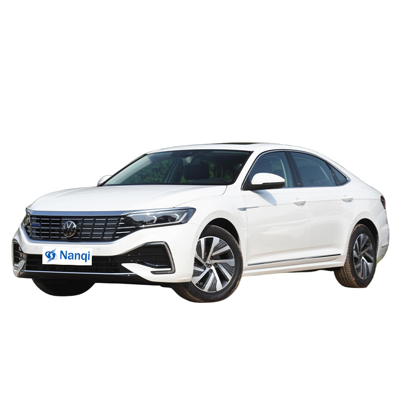 200 km/u 1,4 ton VW Passat Volkswagen Plug-in hybride SUV Hoge snelheid