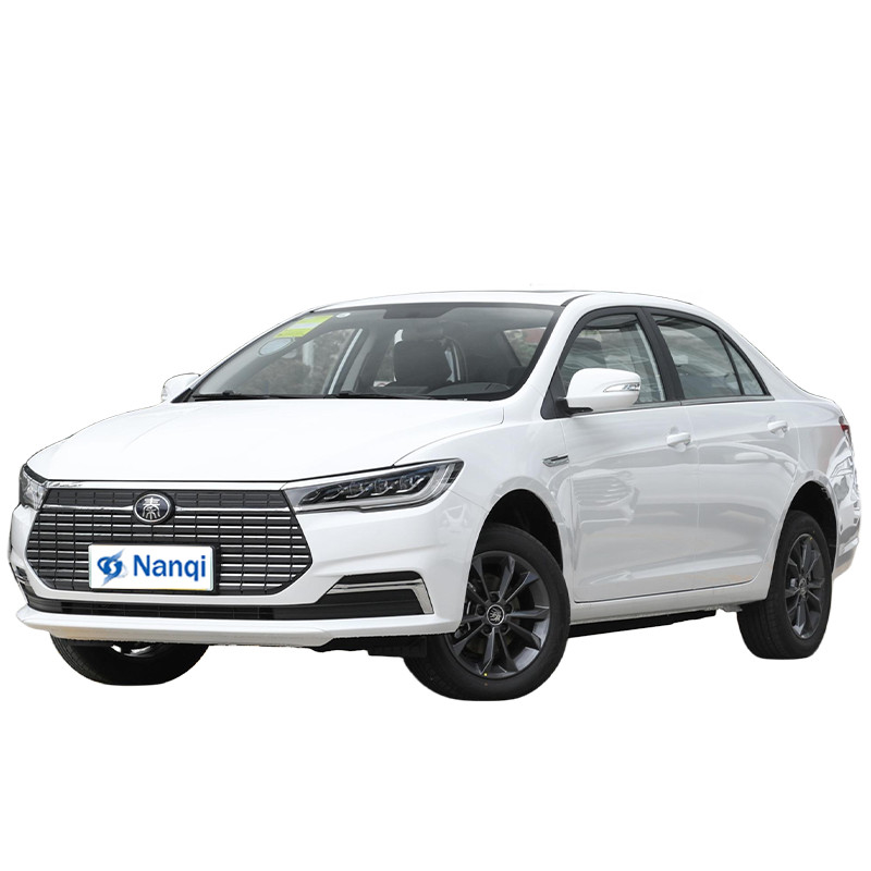 Pure Electric BYD Qin EV New Energy Vehicles 136P 4 deuren 5 zitplaatsen