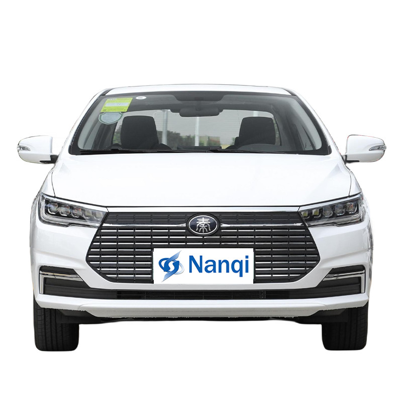 Pure Electric BYD Qin EV New Energy Vehicles 136P 4 deuren 5 zitplaatsen