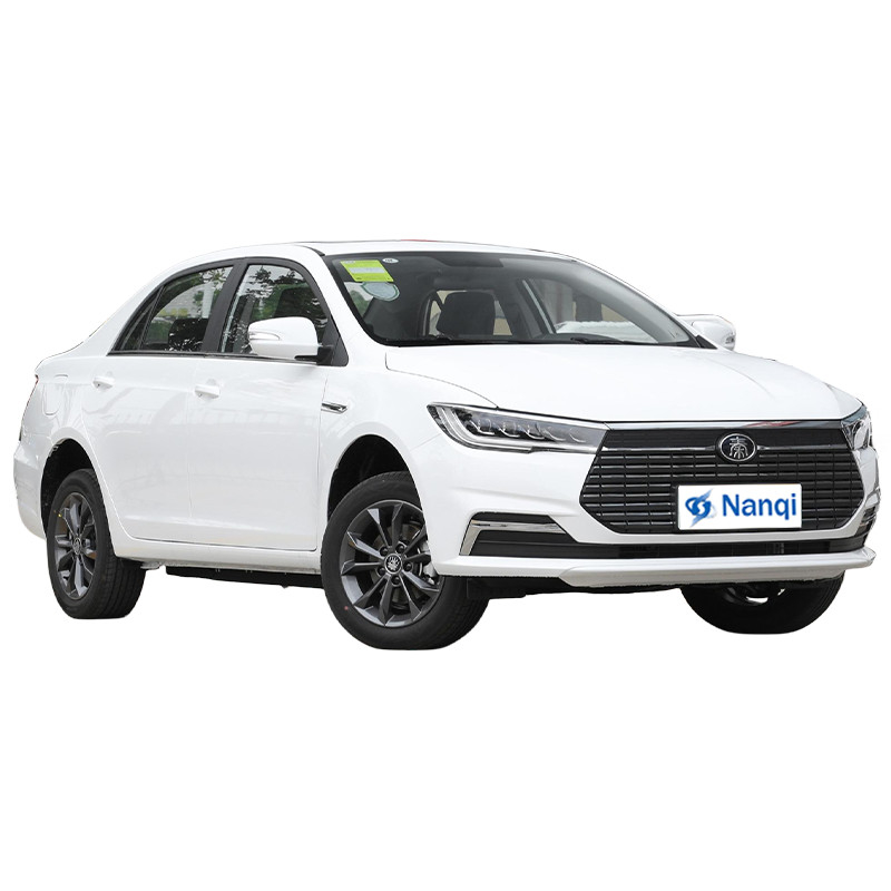 Pure Electric BYD Qin EV New Energy Vehicles 136P 4 deuren 5 zitplaatsen