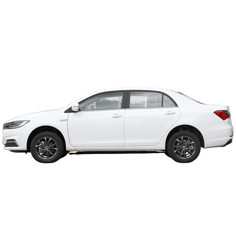 Pure Electric BYD Qin EV New Energy Vehicles 136P 4 deuren 5 zitplaatsen