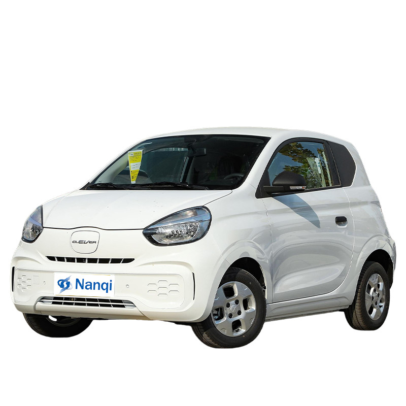 Kleine elektrische auto 45p 3 deuren 4 zitplaatsen met 9 inch lcd scherm